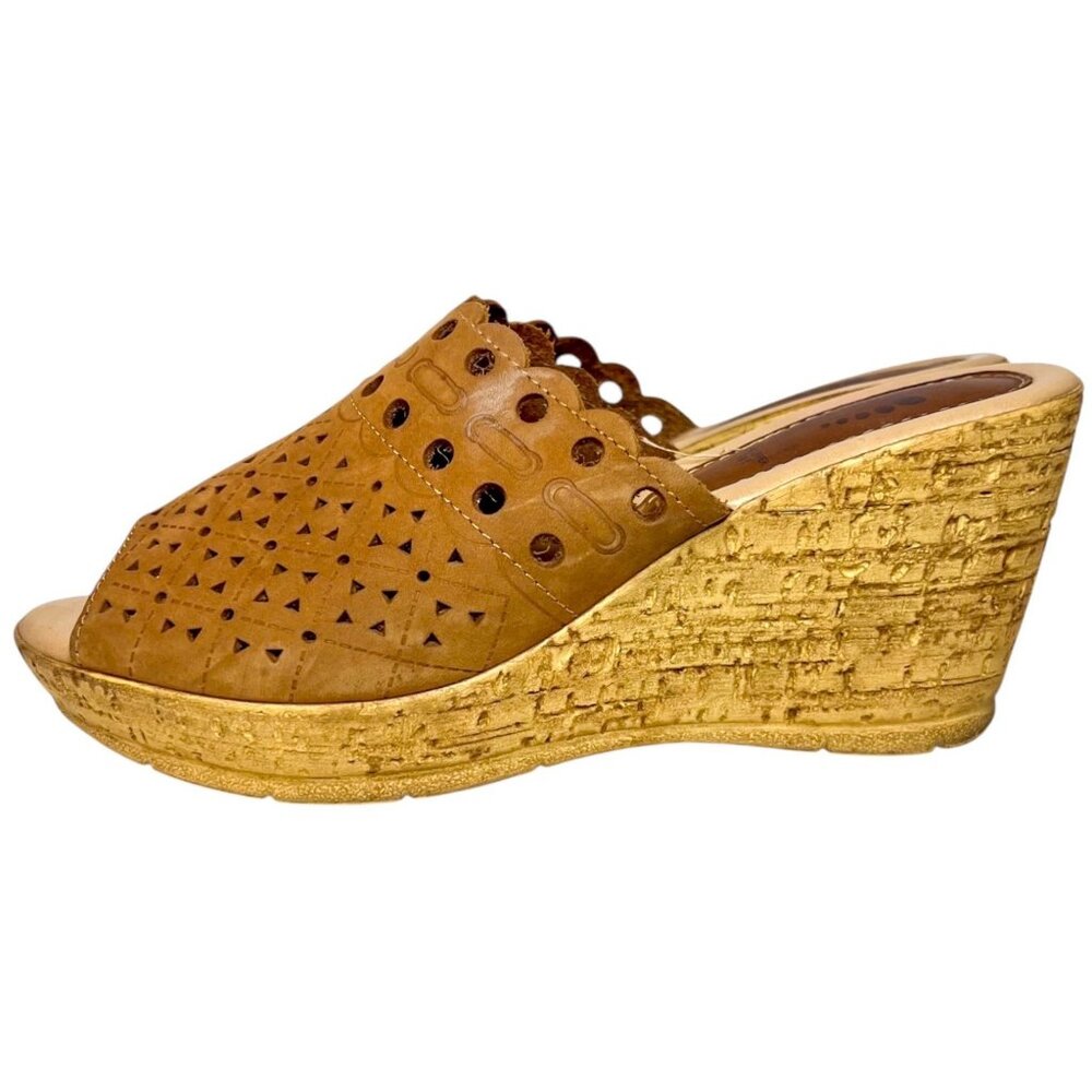 SPRING STEP Nava Wedge Sandals 40 Tan Nubuck Leather Slide Scalloped Cutout Cork